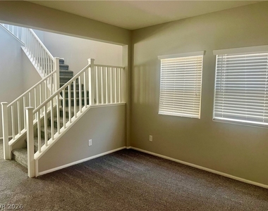 8365 S Pioneer Way - Photo Thumbnail 1