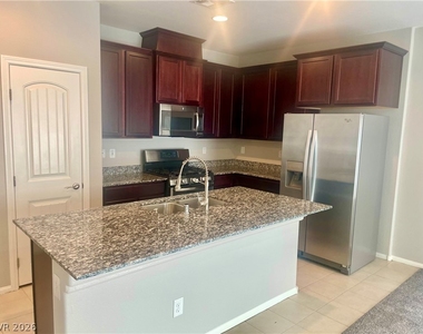 8365 S Pioneer Way - Photo Thumbnail 8