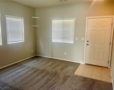 8365 S Pioneer Way - Photo Thumbnail 2