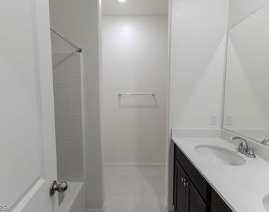 100 Hornbeck Lane - Photo Thumbnail 9