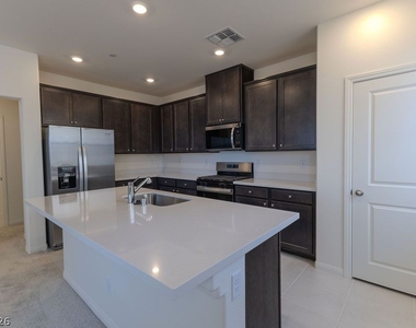 100 Hornbeck Lane - Photo Thumbnail 5