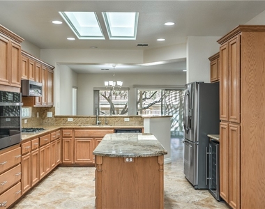 2834 Hayden Creek Terrace - Photo Thumbnail 8