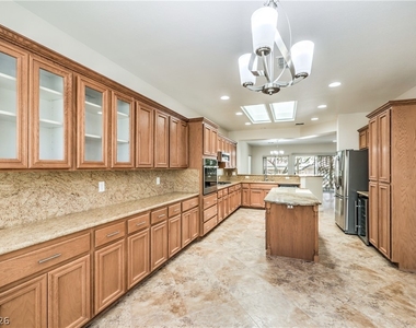 2834 Hayden Creek Terrace - Photo Thumbnail 9