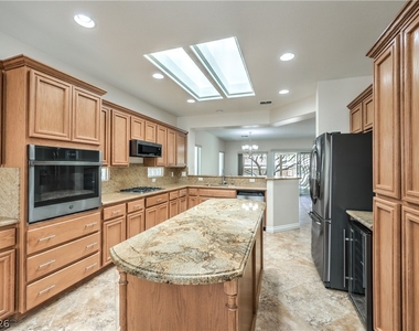 2834 Hayden Creek Terrace - Photo Thumbnail 7