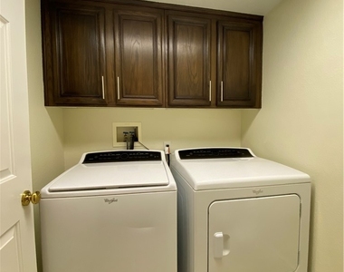 8111 Cimarron Meadows Way - Photo Thumbnail 17
