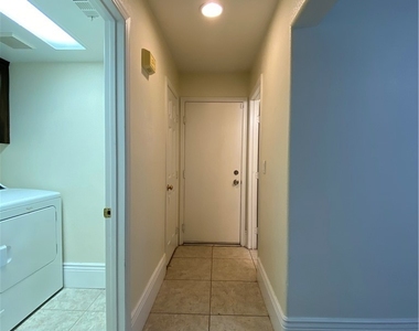 8111 Cimarron Meadows Way - Photo Thumbnail 10