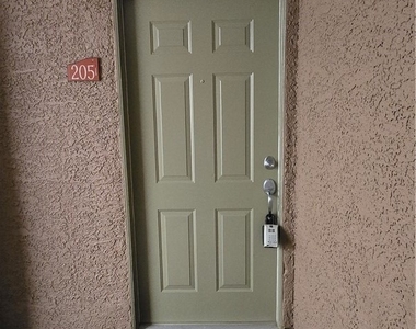 2121 Sealion Drive - Photo Thumbnail 1