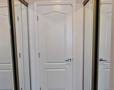 2121 Sealion Drive - Photo Thumbnail 12