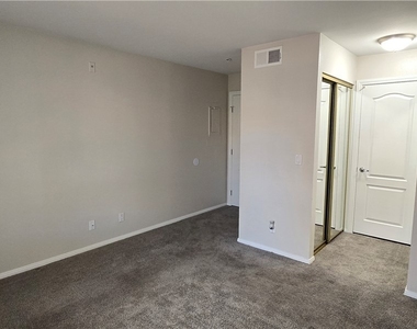 2121 Sealion Drive - Photo Thumbnail 10