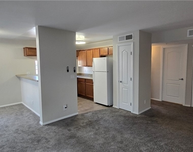 2121 Sealion Drive - Photo Thumbnail 3