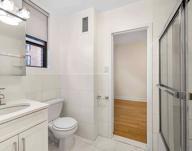  East 63rd Street - Photo Thumbnail 2