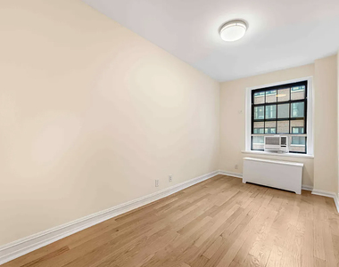  East 63rd Street - Photo Thumbnail 5
