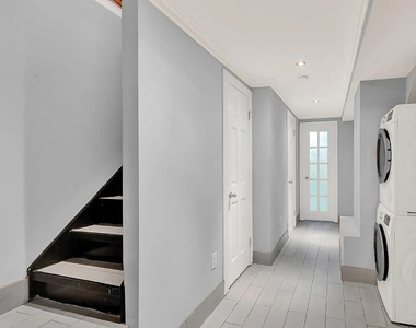 53 Leroy Street - Photo Thumbnail 4