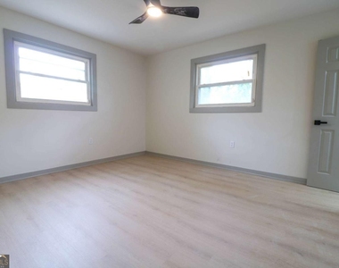4396 Greenleaf Circle - Photo Thumbnail 15