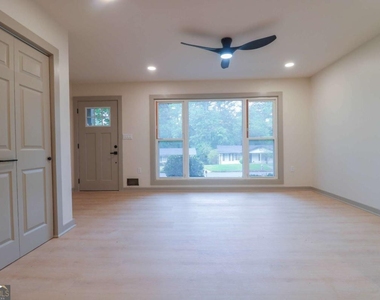 4396 Greenleaf Circle - Photo Thumbnail 2