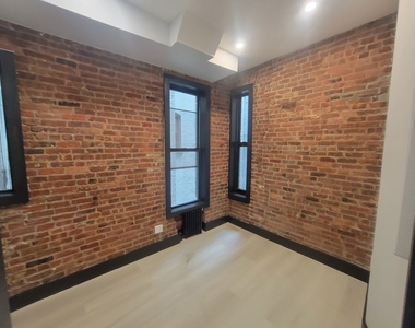 248 Mott Street - Photo Thumbnail 15