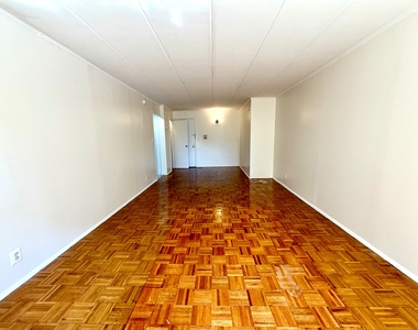111 North 3rd Avenue - Photo Thumbnail 3