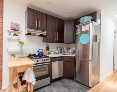 174 Herkimer Street - Photo Thumbnail 2