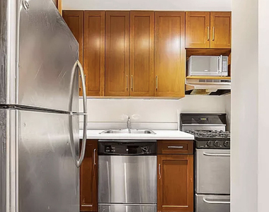 107 East 63rd Street - Photo Thumbnail 10