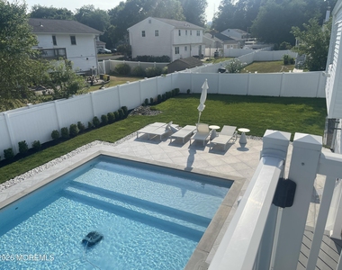 1202 Thomas Avenue - Photo Thumbnail 8