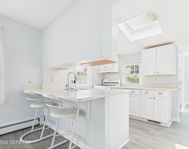 325 15th Avenue - Photo Thumbnail 1