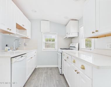 325 15th Avenue - Photo Thumbnail 2