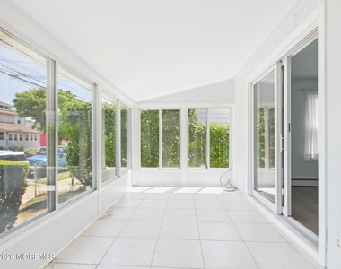 325 15th Avenue - Photo Thumbnail 5