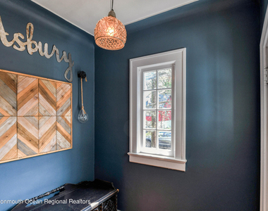 1505 Emory Street - Photo Thumbnail 6
