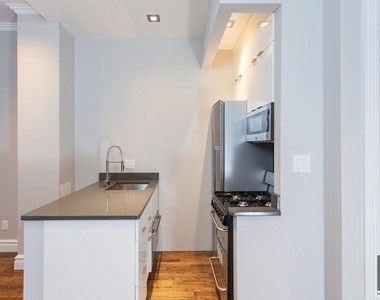West 10 Street - Photo Thumbnail 1