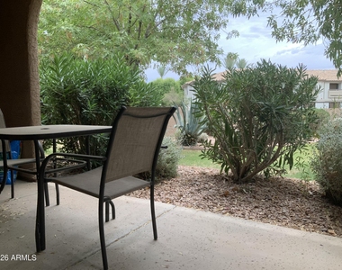 9745 N 95th Street - Photo Thumbnail 11