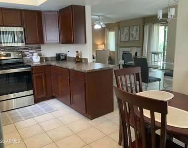 9745 N 95th Street - Photo Thumbnail 6