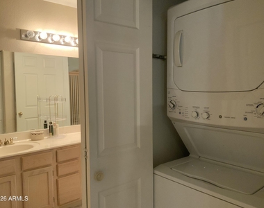 9745 N 95th Street - Photo Thumbnail 21
