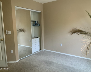 9745 N 95th Street - Photo Thumbnail 20