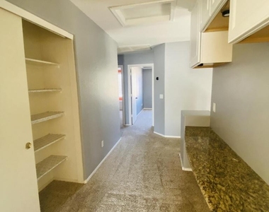 7203 W Irma Lane - Photo Thumbnail 20