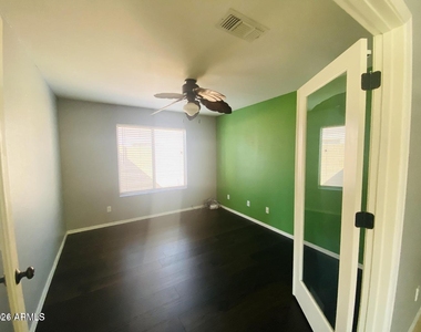 7203 W Irma Lane - Photo Thumbnail 12