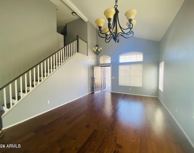7203 W Irma Lane - Photo Thumbnail 3