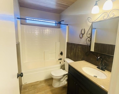 7203 W Irma Lane - Photo Thumbnail 13