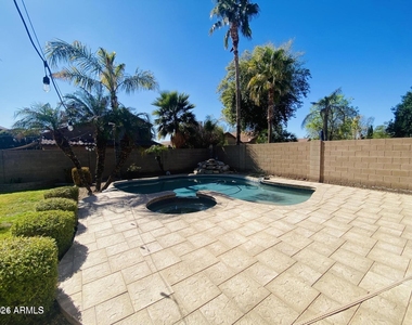 7203 W Irma Lane - Photo Thumbnail 31