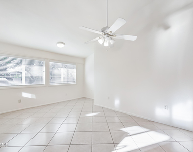 21614 N 139th Drive - Photo Thumbnail 4