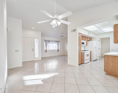 21614 N 139th Drive - Photo Thumbnail 7
