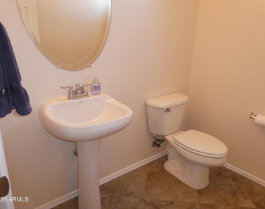 9184 W Meadow Drive - Photo Thumbnail 6