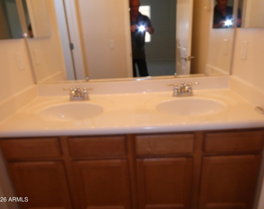 9184 W Meadow Drive - Photo Thumbnail 13