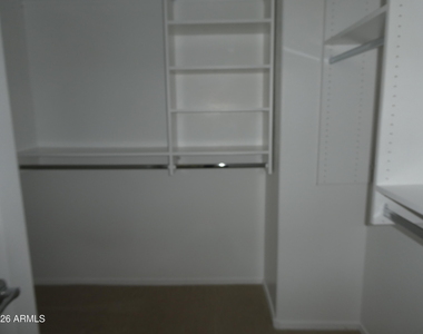 9184 W Meadow Drive - Photo Thumbnail 11