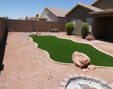 11547 W Schleifer Drive - Photo Thumbnail 14