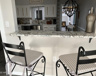 1273 E Maryland Avenue - Photo Thumbnail 23