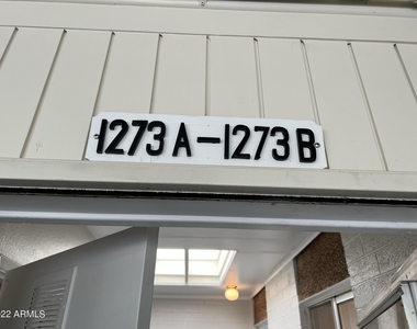 1273 E Maryland Avenue - Photo Thumbnail 3