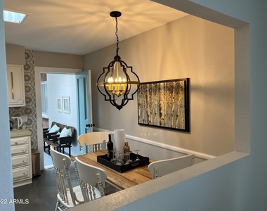 1273 E Maryland Avenue - Photo Thumbnail 19