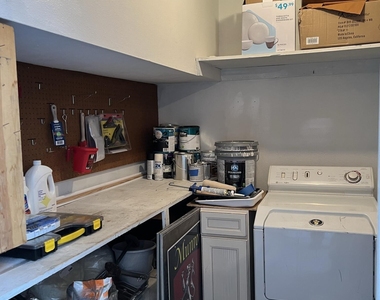 1273 E Maryland Avenue - Photo Thumbnail 45