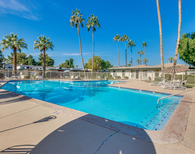 1273 E Maryland Avenue - Photo Thumbnail 50