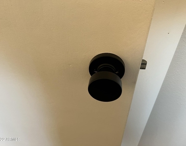 1273 E Maryland Avenue - Photo Thumbnail 40